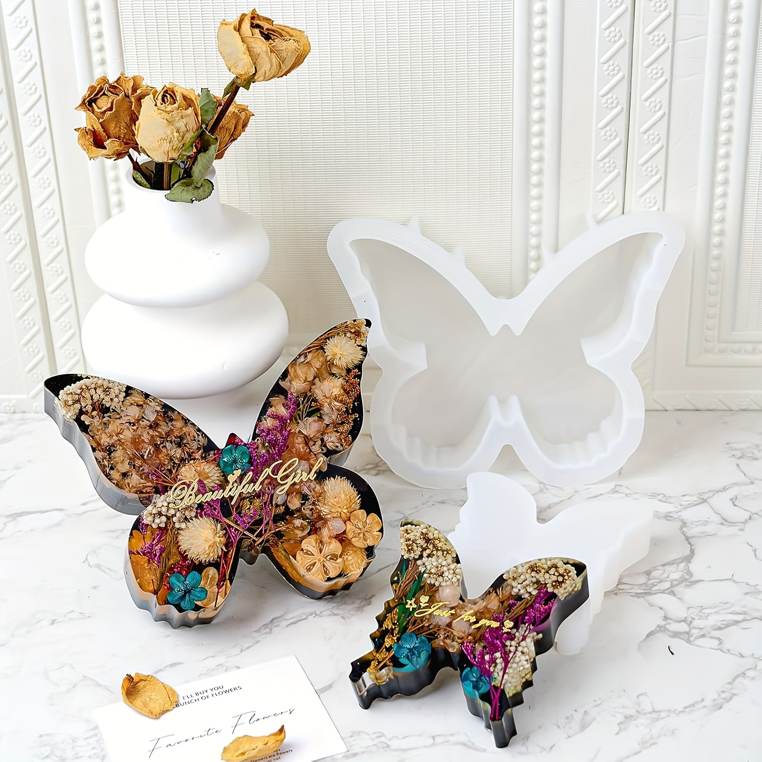 Two sizes of butterfly resin m - مراجعة Flower Preservation Resin وسعره