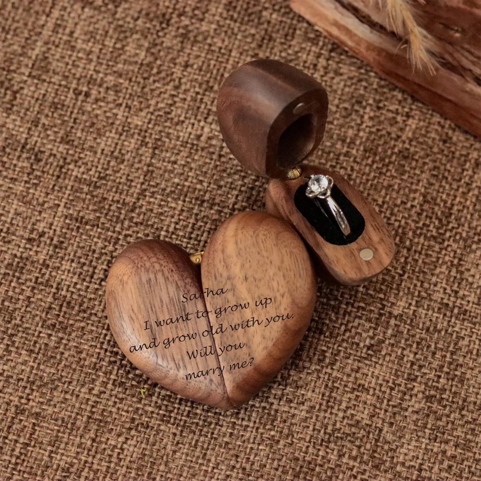 Romantic Heart - Shaped Wooden - مراجعة Wood Ring Blank وسعره